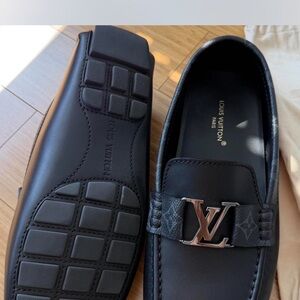 Louis Vuitton Black Leather LV Hardware Men’s Driver Loafers